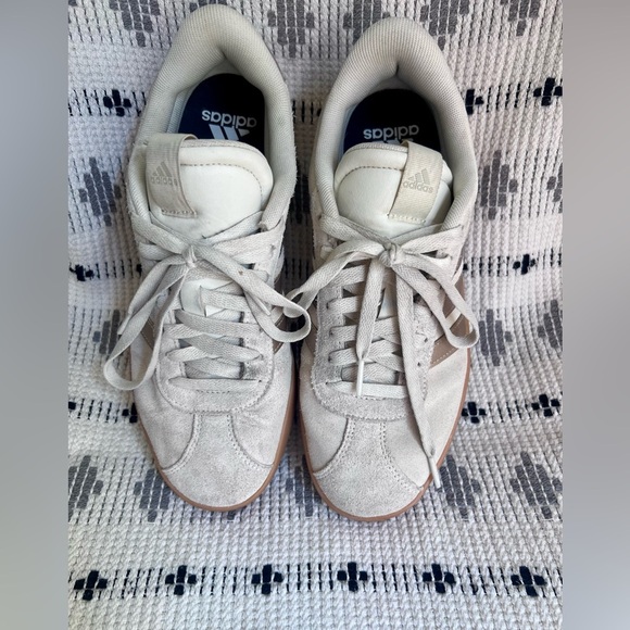 Adidas VL Court 3.0 Beige Suede x Gold Sneakers with Gum Sole, Size 9 - Picture 2 of 6